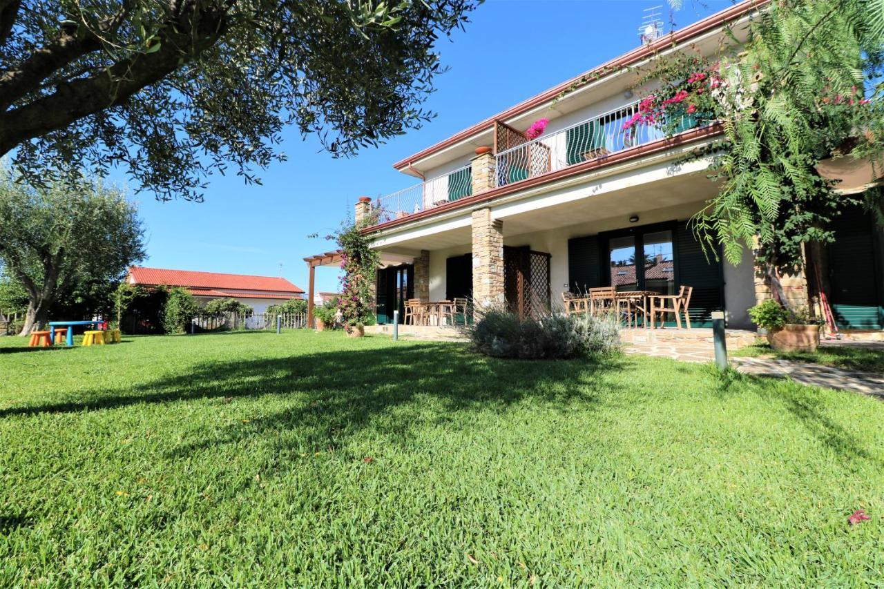 Villa Di Marinella Ашеа Екстер'єр фото