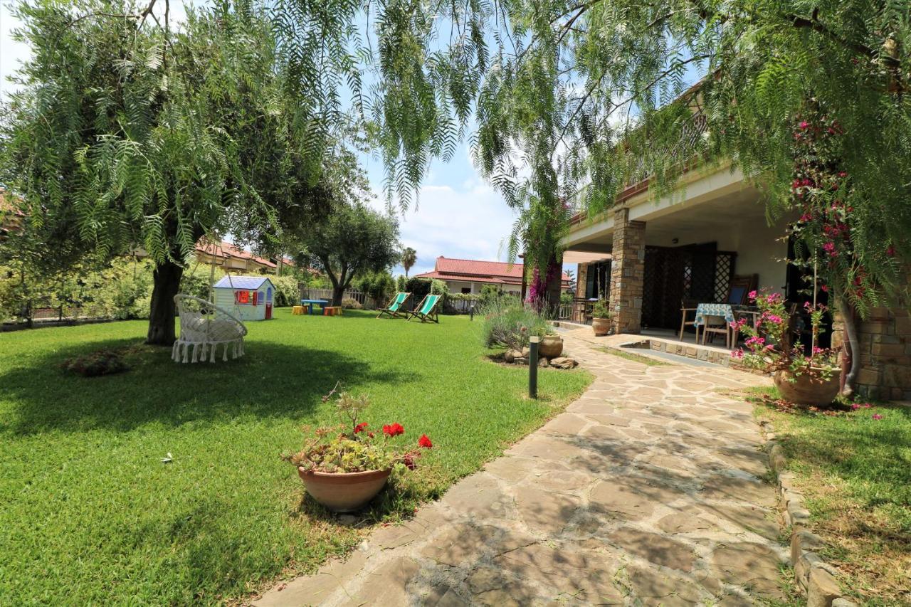 Villa Di Marinella Ашеа Екстер'єр фото